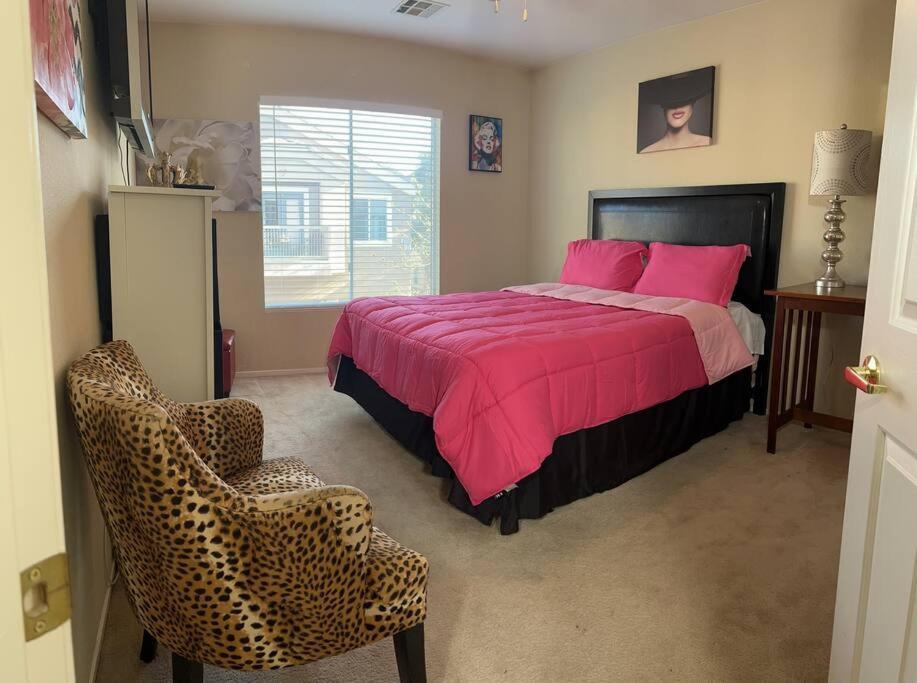 Gorgeous Home Away From Home Las Vegas Exterior foto